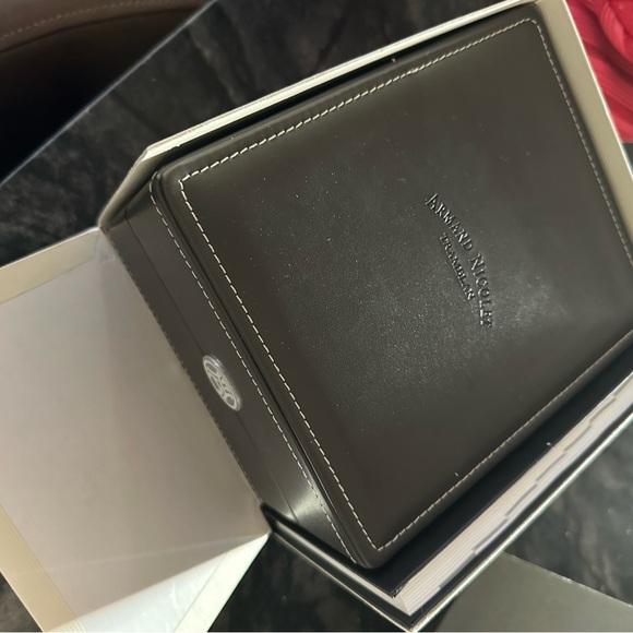 Brand new w box & papers Armand Nicolet Chronograph 9428A-AN-M9420 Stainless - Picture 9 of 11